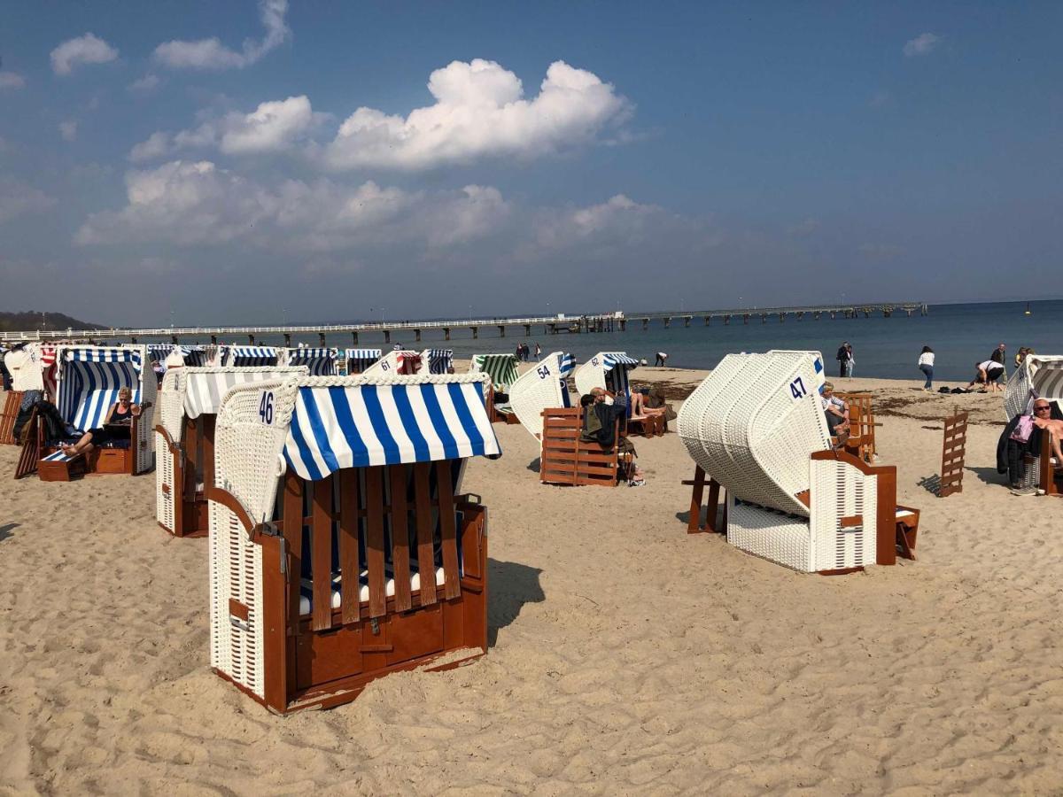 FeWo Achterndiek und Strandläufer Timmendorfer Strand Exterior foto