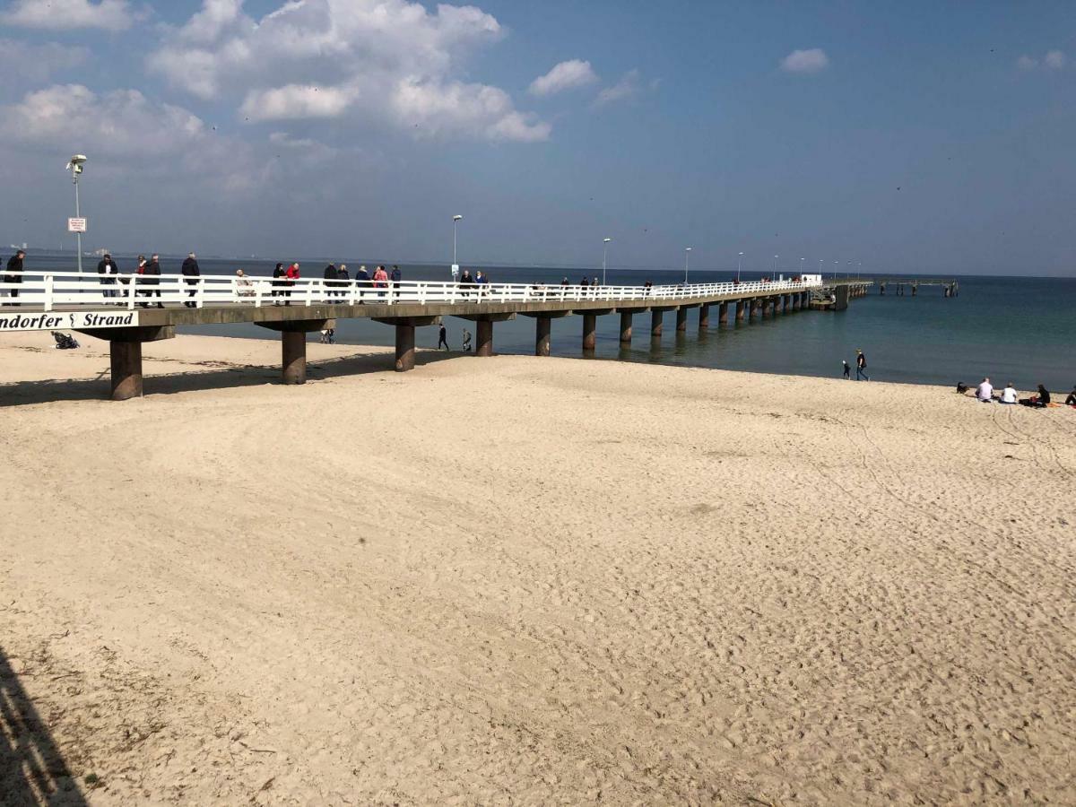 FeWo Achterndiek und Strandläufer Timmendorfer Strand Exterior foto